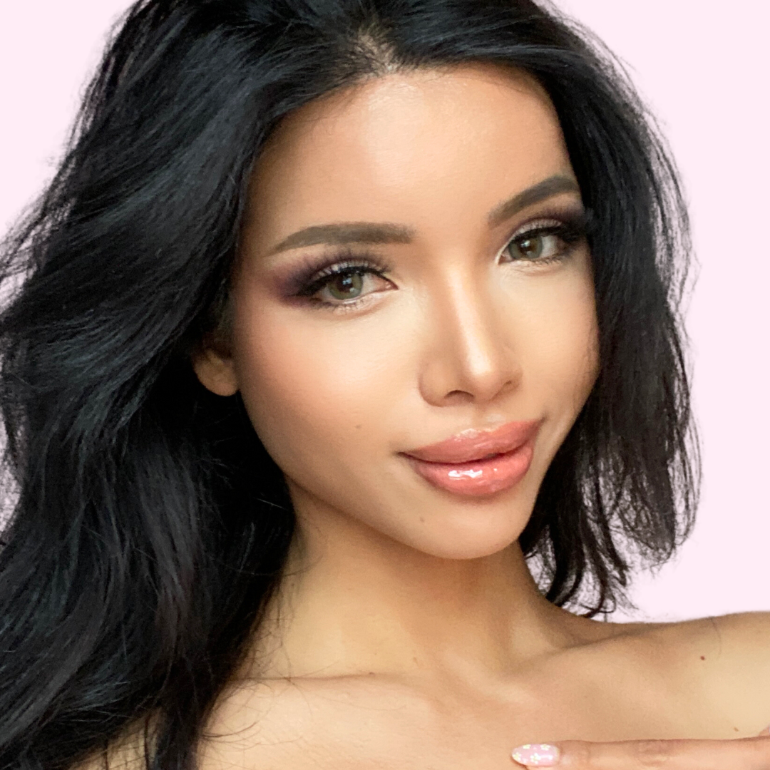 TransWoman wearing false lashes